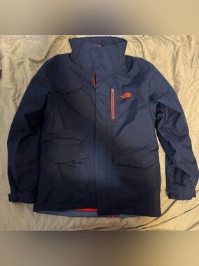 The North Face Men’s Gatekeeper Insulated Waterproof Ski Jacket Size M